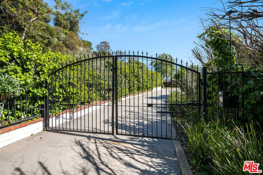 11222 Bellagio Road, Los Angeles, CA 90049 - Image #3