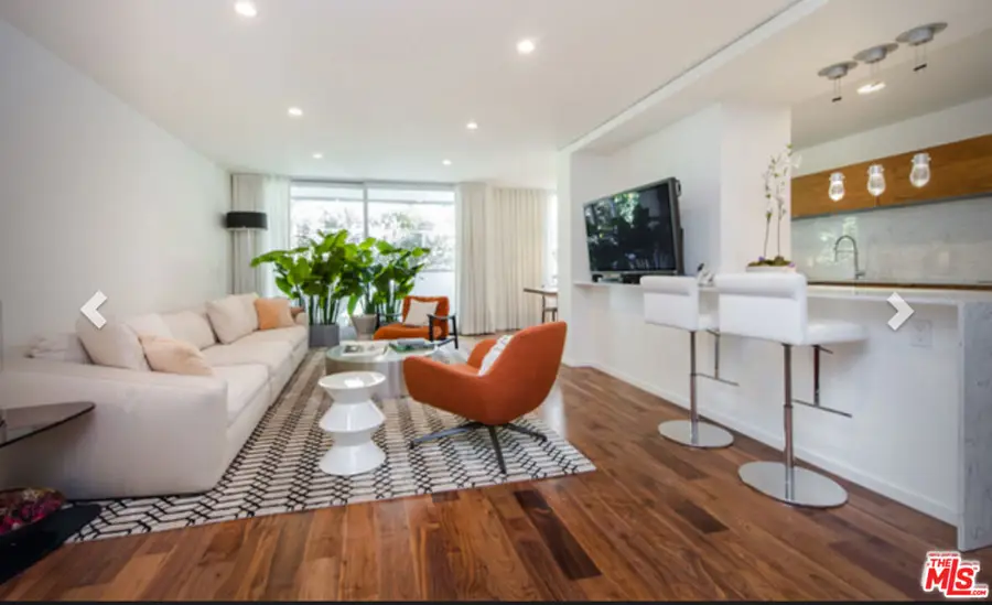 406 N Oakhurst Drive #204, Beverly Hills, CA 90210 - Image #2