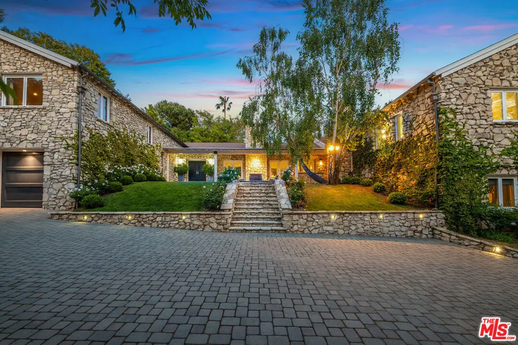 422 Parkwood Drive, Los Angeles, CA 90077 - Image #1