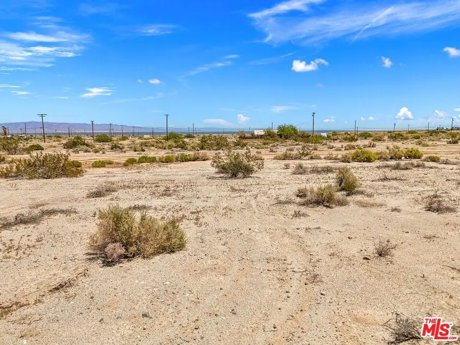 2592 Sea Urchin Avenue, Thermal, CA 92274 - Image #3