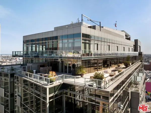 1155 S Grand Avenue #2204, Los Angeles, CA 90015