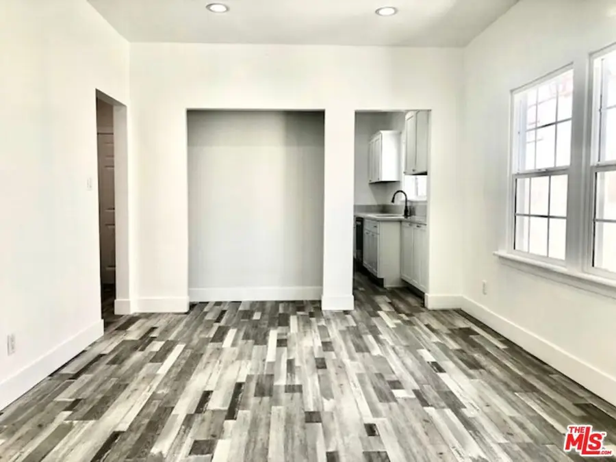 121 N New Hampshire Avenue, Los Angeles, CA 90004 - Image #3