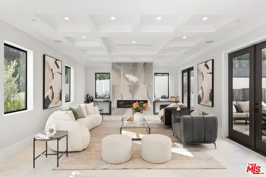 4351 Vanalden Avenue, Tarzana, CA 91356 - Image #2