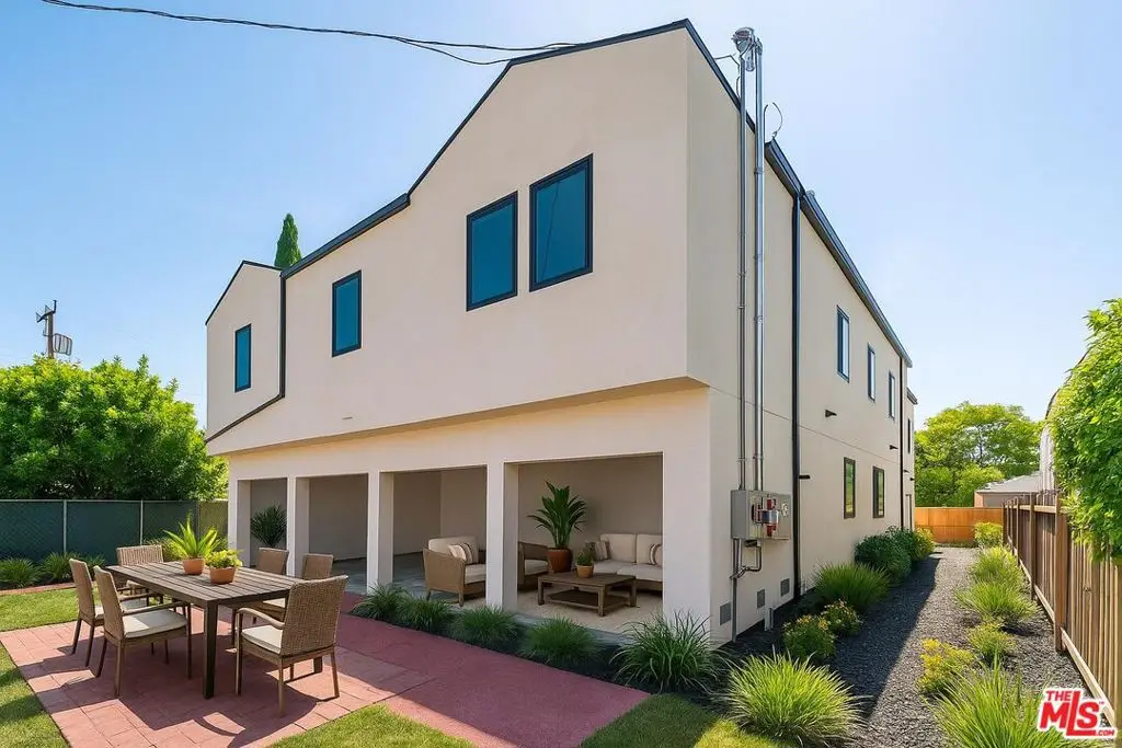 5622 Willowcrest Avenue, North Hollywood, CA 91601 - Image #1