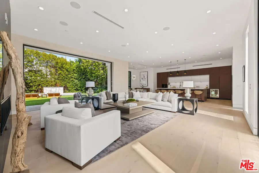 12119 Travis Street, Los Angeles, CA 90049 - #2