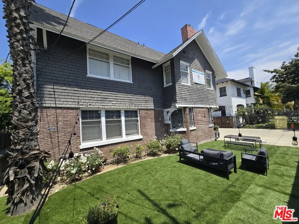 1257 W Adams Boulevard, Los Angeles, CA 90007 - Image #1