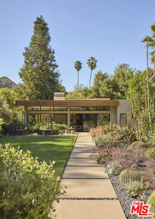 1418 Bonnell Drive, Topanga, CA 90290