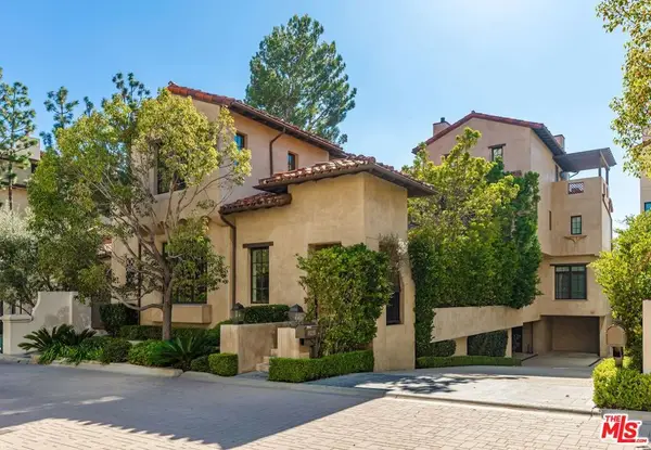 10210 Century Woods Drive, Los Angeles, CA 90067