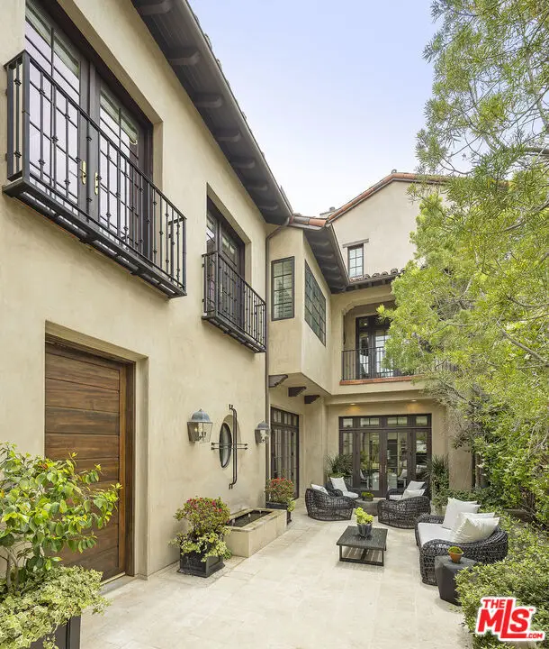 10210 Century Woods Drive, Los Angeles, CA 90067 - Image #3