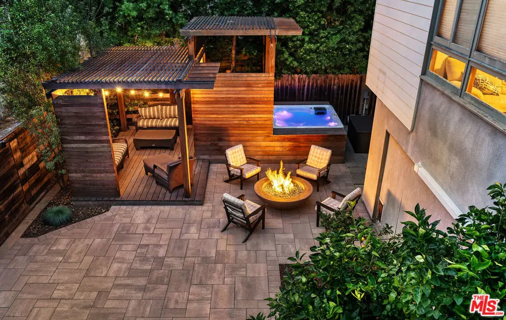 9627 Farragut Drive, Culver City, CA 90232 - Image #1