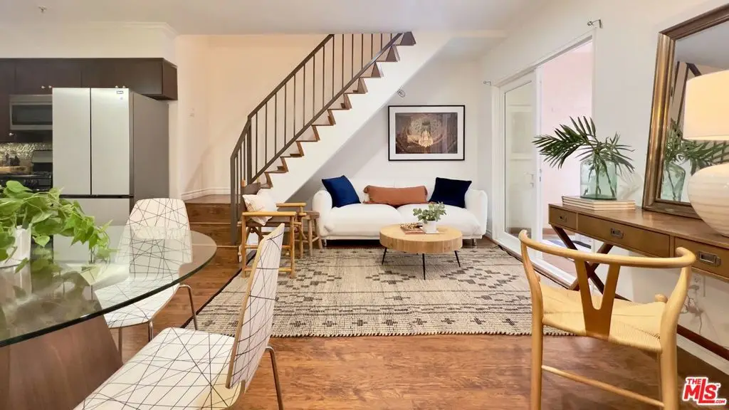 5633 Carlton Way #203, Los Angeles, CA 90028 - Image #1