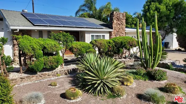 8130 Grimsby Avenue, Los Angeles, CA 90045