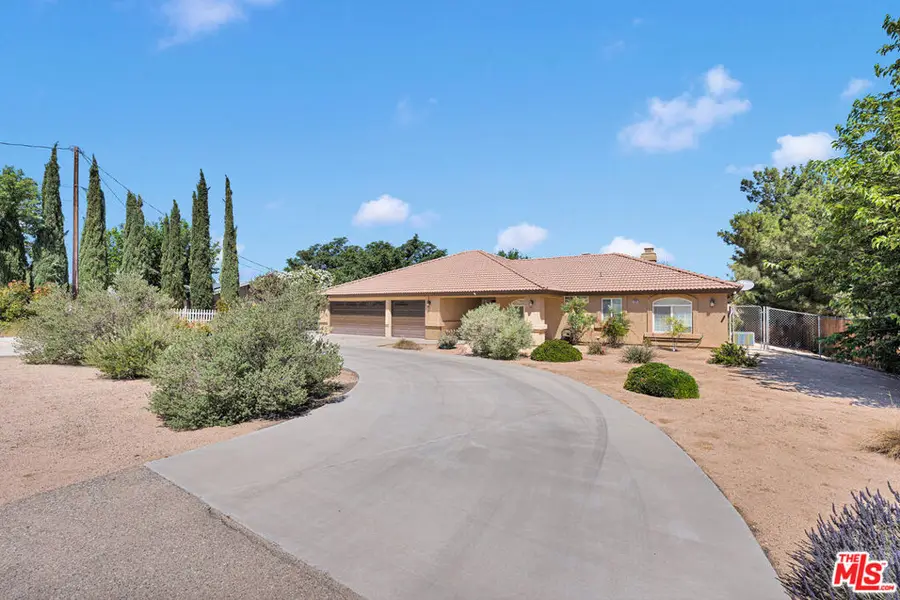 17594 Bangor Avenue, Hesperia, CA 92345 - #3