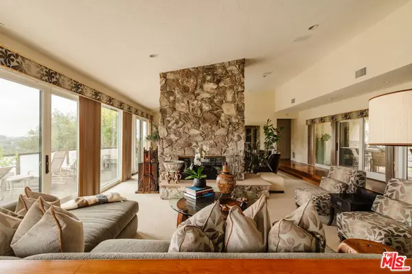 2208 Westridge Road, Los Angeles, CA 90049