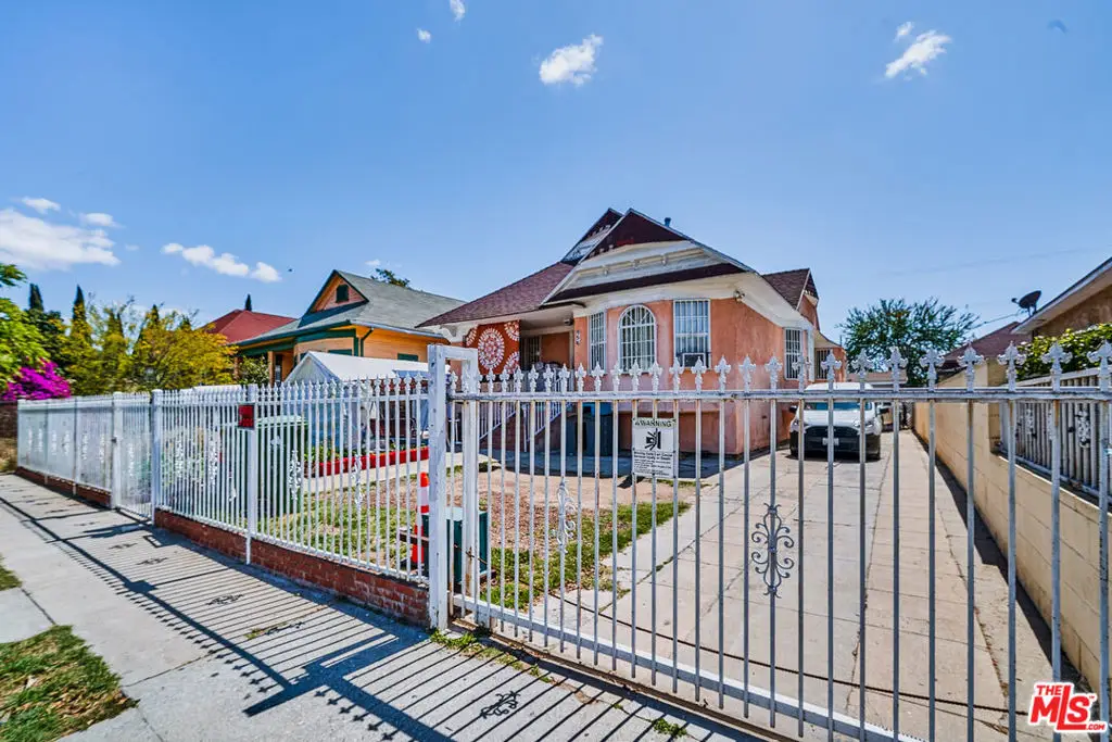 956 E 24th Street, Los Angeles, CA 90011 - Image #1