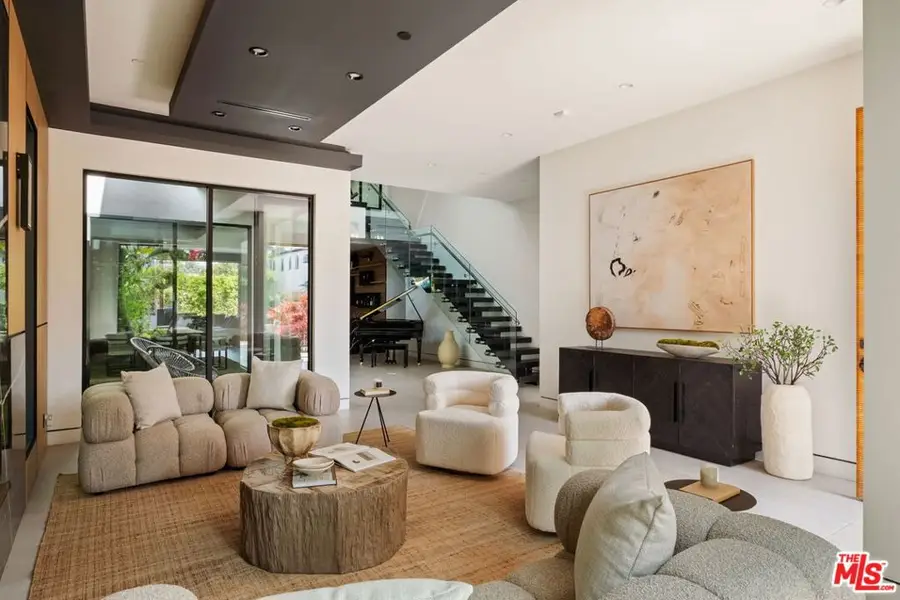 816 N Stanley Avenue, Los Angeles, CA 90046 - Image #3