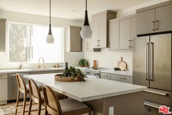 3855 N Riley Lane, Los Angeles, CA 90065