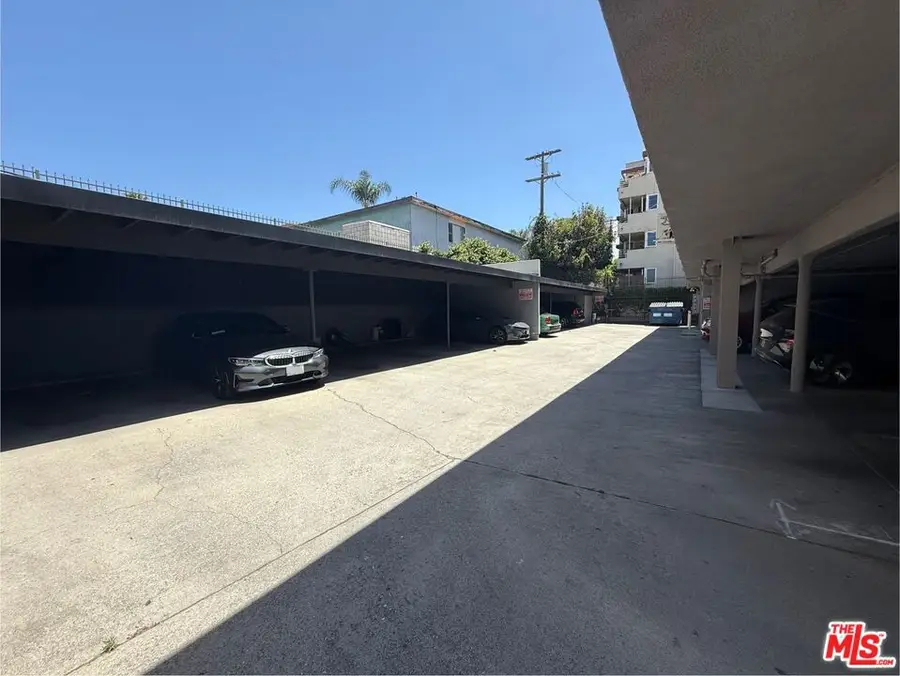 5427 Carlton Way, Los Angeles, CA 90027 - Image #3