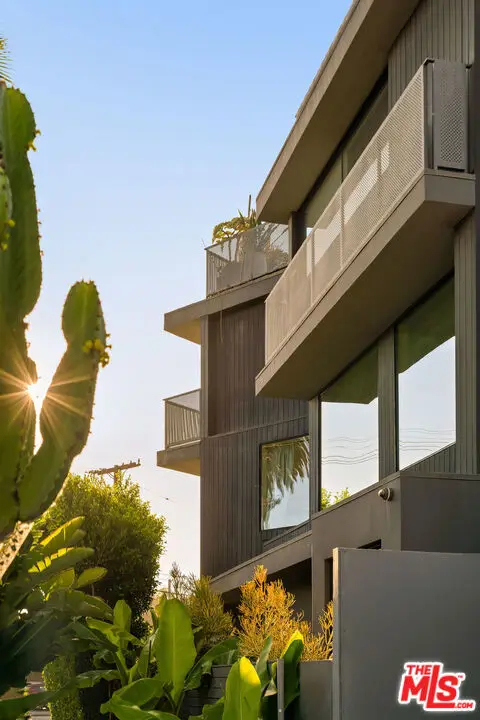 407 Rialto Avenue, Venice, CA 90291 - Image #2