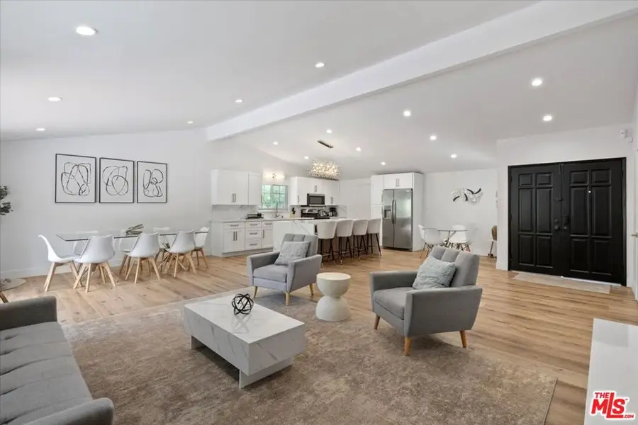 20435 Miranda Street, Woodland Hills, CA 91367 - Image #3