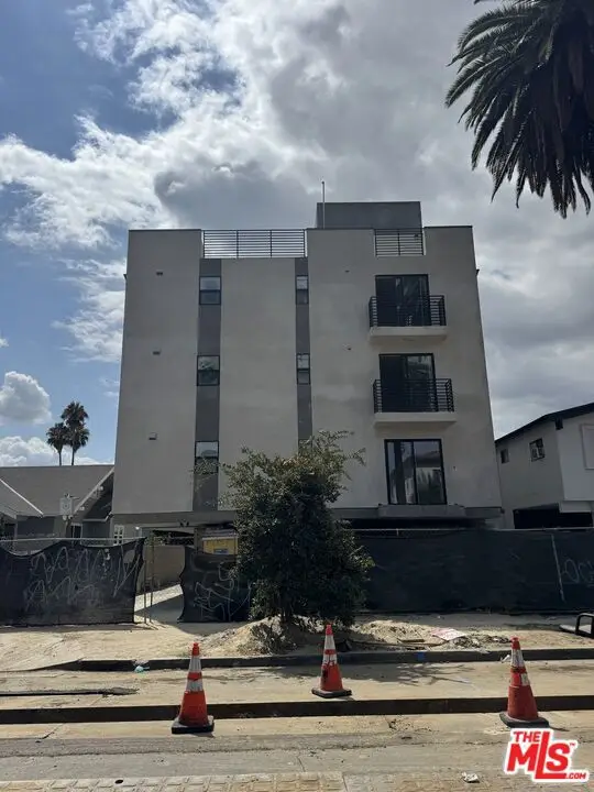 14728 Friar Street, Van Nuys, CA 91411 - Image #2