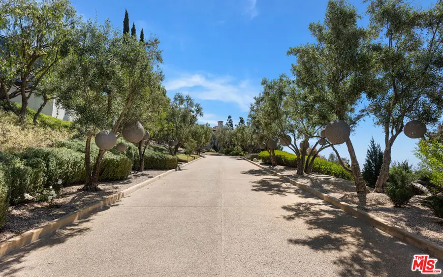 9904 Kip Drive, Beverly Hills, CA 90210 - Image #2