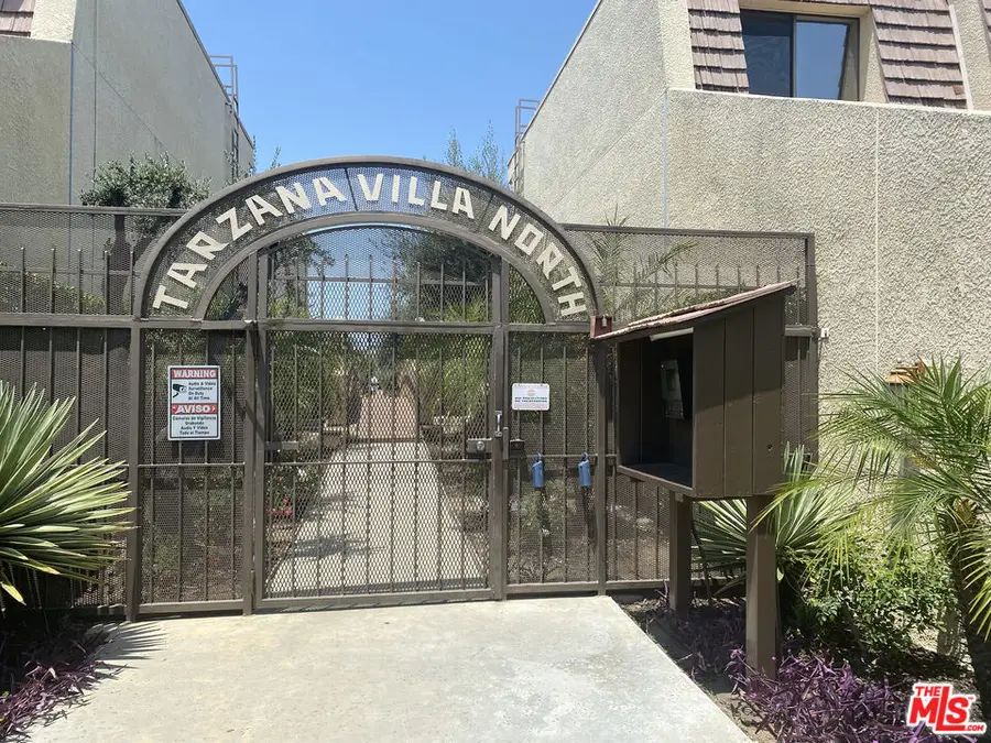 18417 Collins Street #A, Tarzana, CA 91356 - Image #2