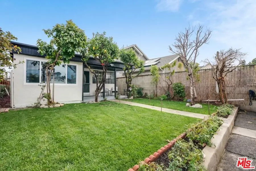 5514 Woodman Avenue, Sherman Oaks, CA 91401 - Image #3