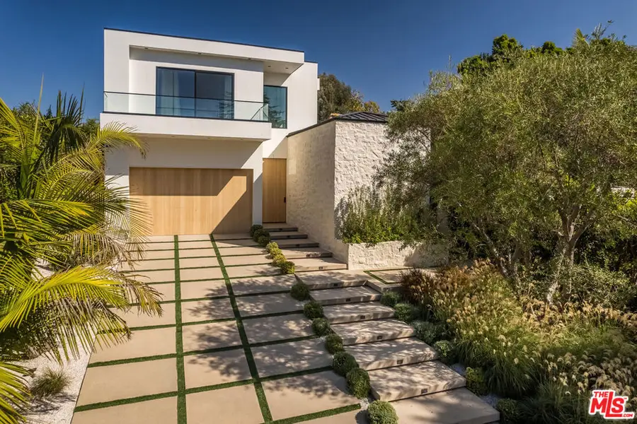 324 S Medio Drive, Los Angeles, CA 90049 - Image #2