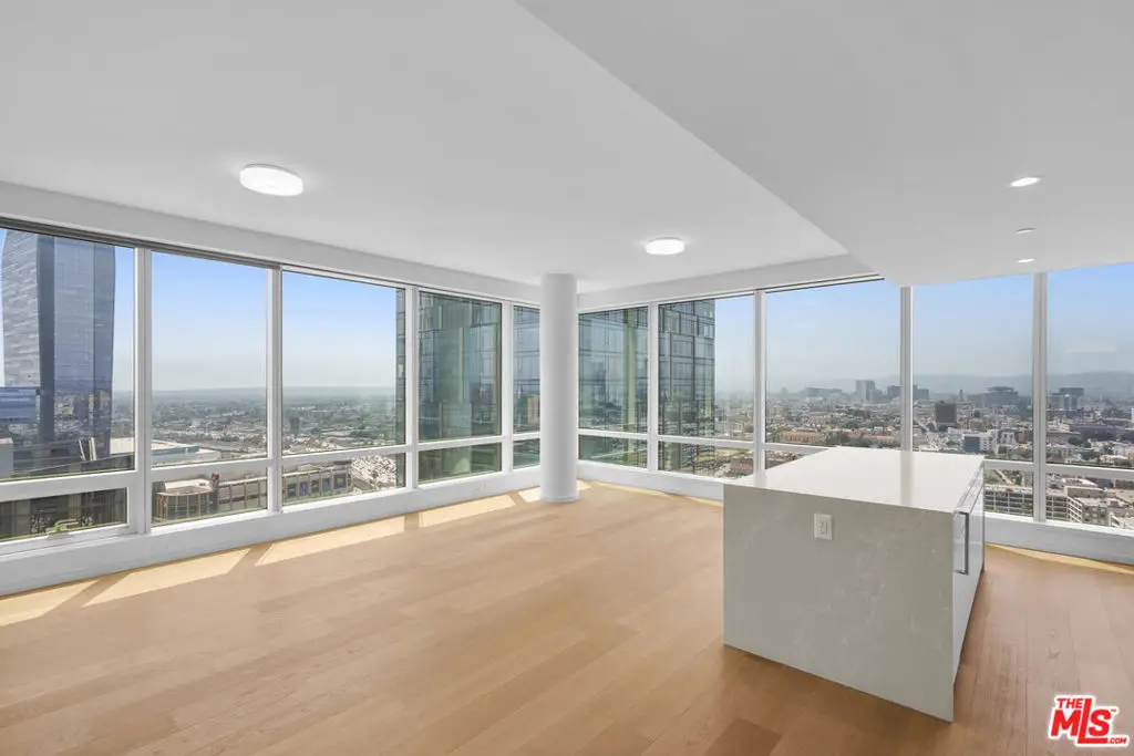877 Francisco Street #2811, Los Angeles, CA 90017 - Image #1