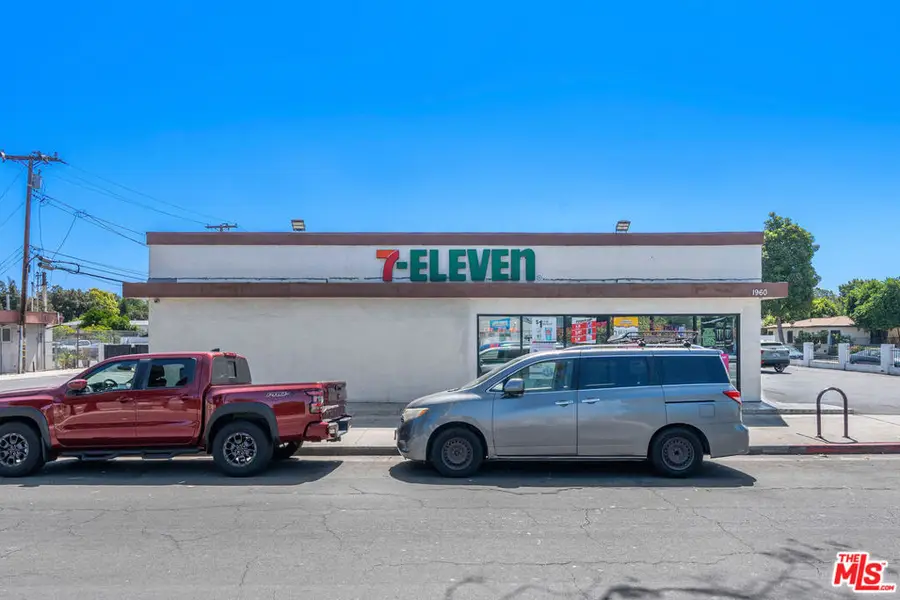 1960 Santa Fe Avenue, Long Beach, CA 90810 - Image #3