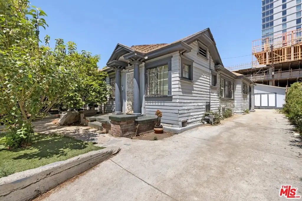 1516 La Baig Avenue, Los Angeles, CA 90028 - Image #1