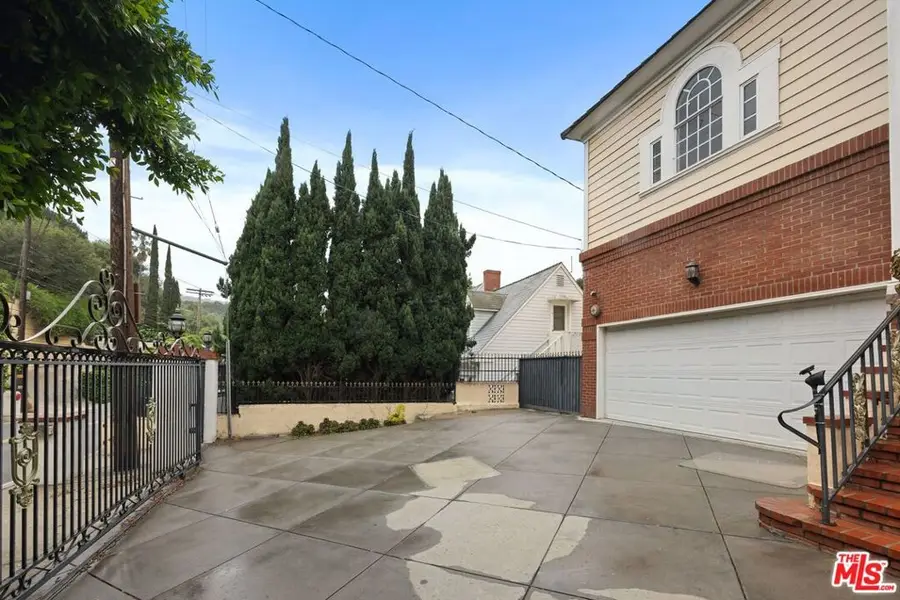 2431 Benedict Canyon Drive, Beverly Hills, CA 90210 - Image #3