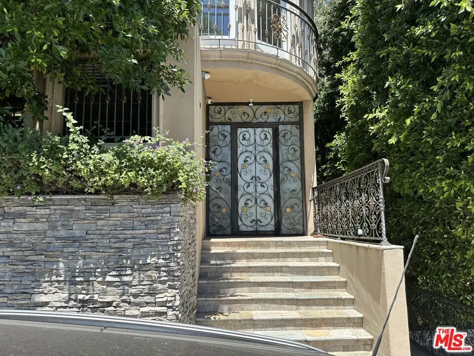 3401 Barham Boulevard #3, Los Angeles, CA 90068 - Image #1