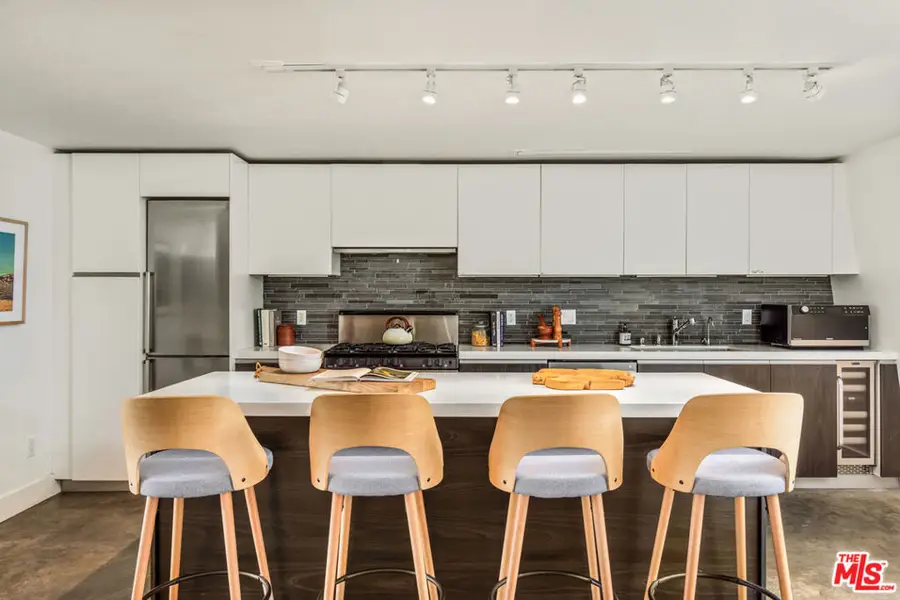 615 Hampton Drive #A102, Venice, CA 90291 - Image #2