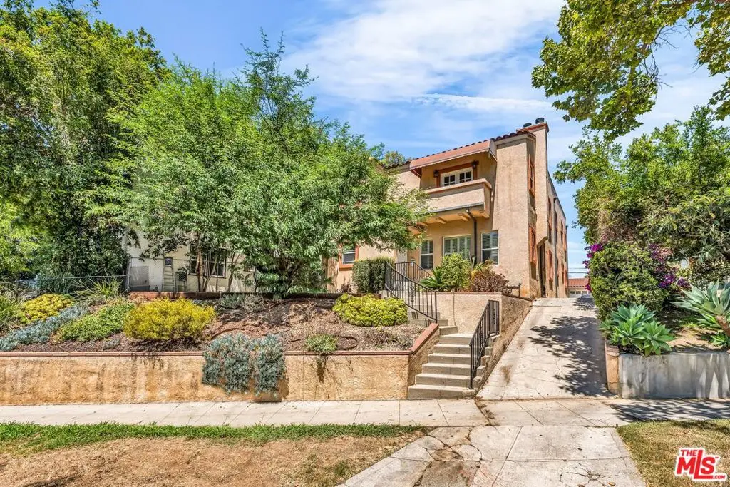 1073 S Mansfield Avenue, Los Angeles, CA 90019 - Image #1