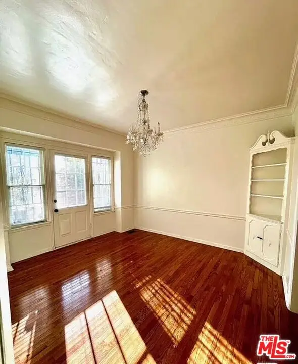 10817 Lindbrook Drive, Los Angeles, CA 90024 - Image #3