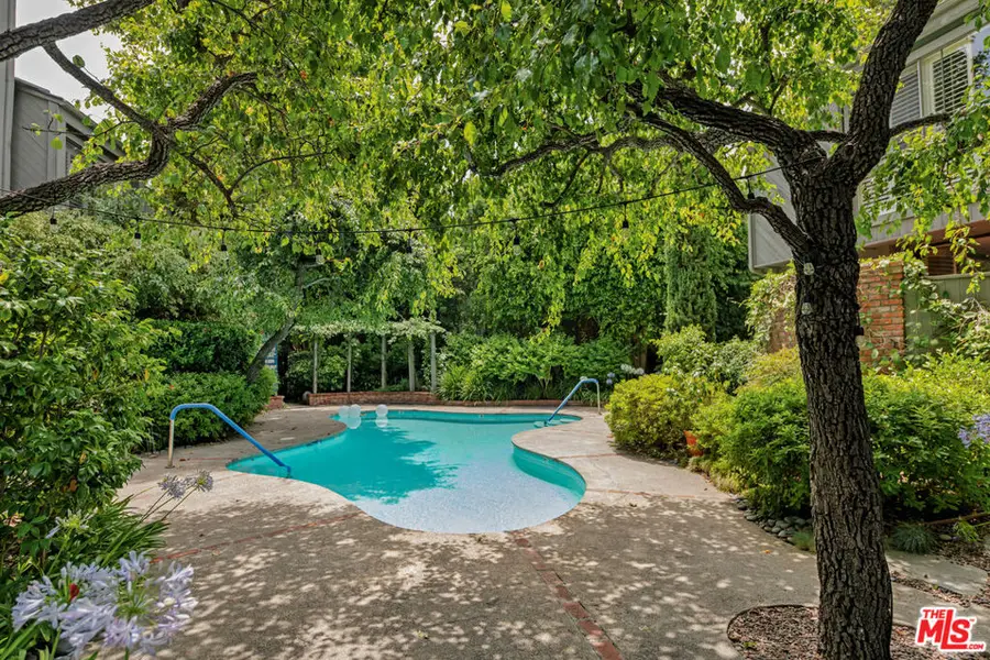 853 S Bundy Drive, Los Angeles, CA 90049 - Image #3