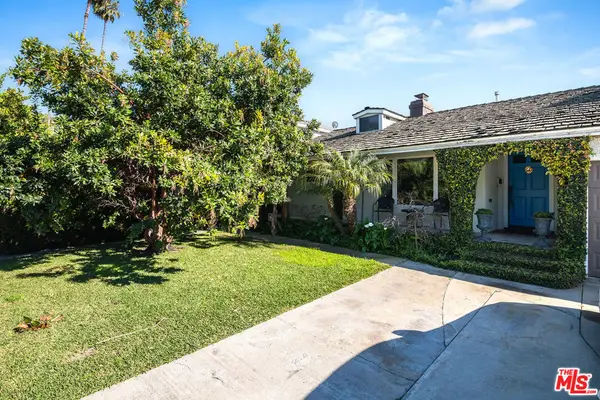 10530 Moorpark Street, Toluca Lake, CA 91602