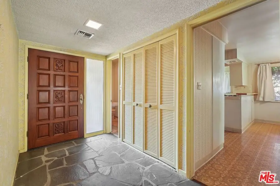3684 Willowcrest Avenue, Studio City, CA 91604 - Image #2