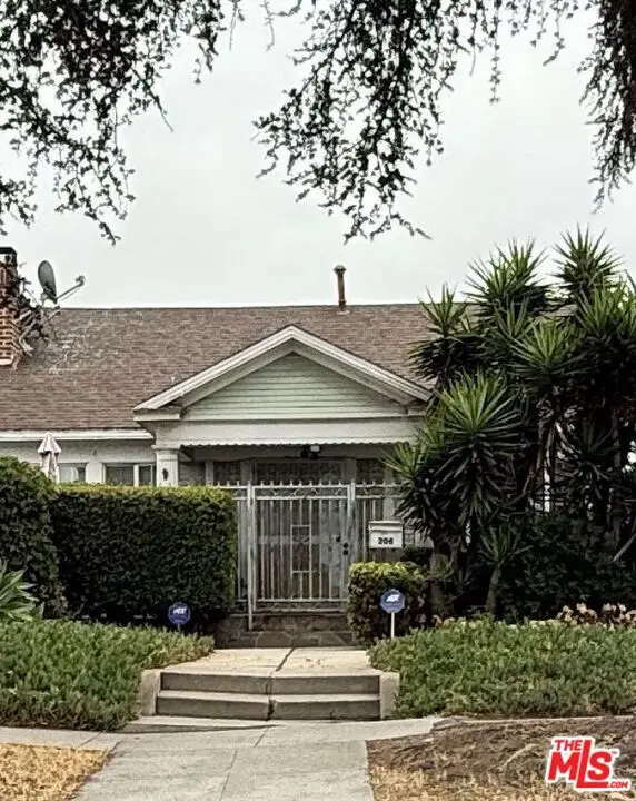 206 N Hobart Boulevard, Los Angeles, CA 90004 - Image #1