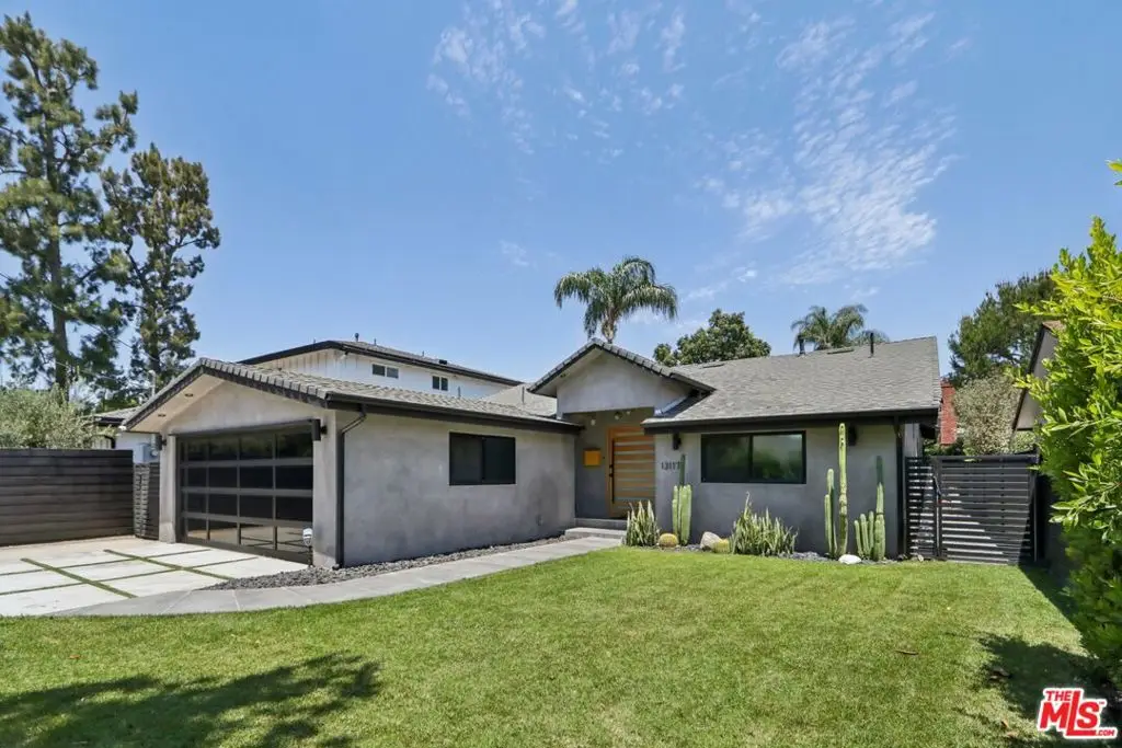 13117 Magnolia Boulevard, Sherman Oaks, CA 91423 - Image #1