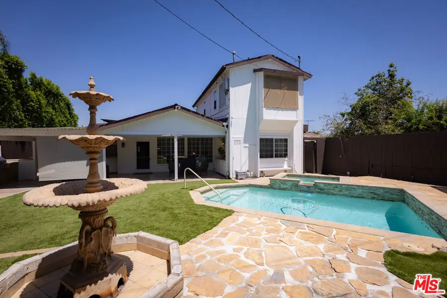 6449 Radford Avenue, North Hollywood, CA 91606 - Image #2