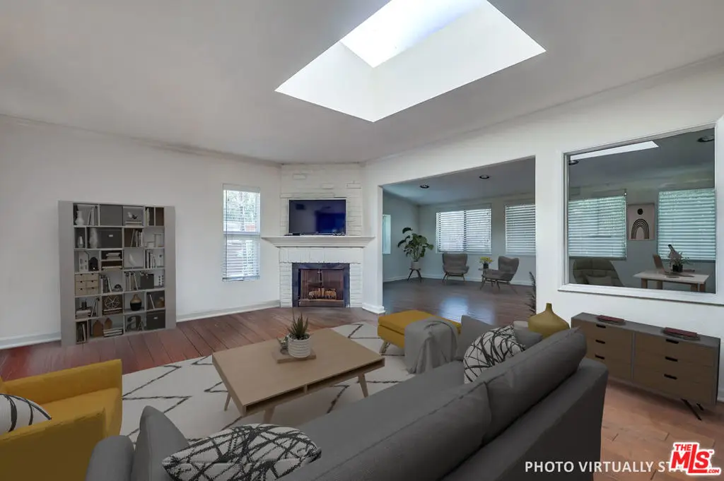 352 S Barrington Avenue #12, Los Angeles, CA 90049 - #1