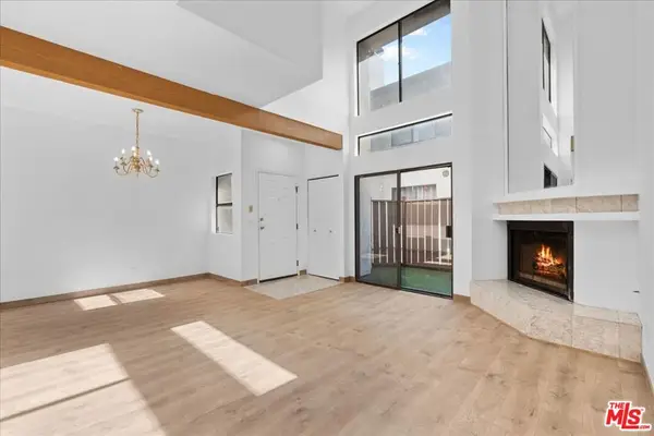 6323 Reseda Boulevard #6, Tarzana, CA 91335