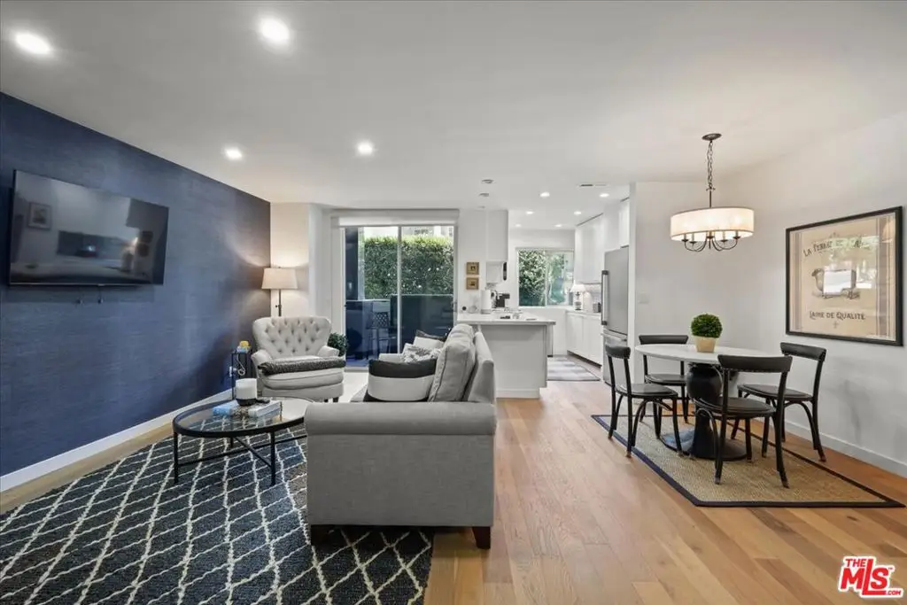 7250 Franklin Avenue #101, Los Angeles, CA 90046 - Image #1