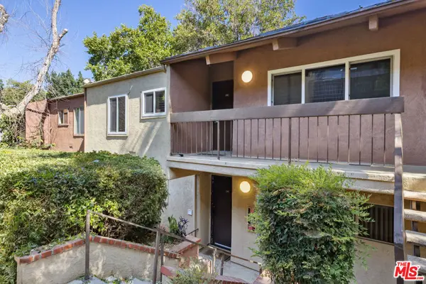 18350 Hatteras Street #248, Tarzana, CA 91356