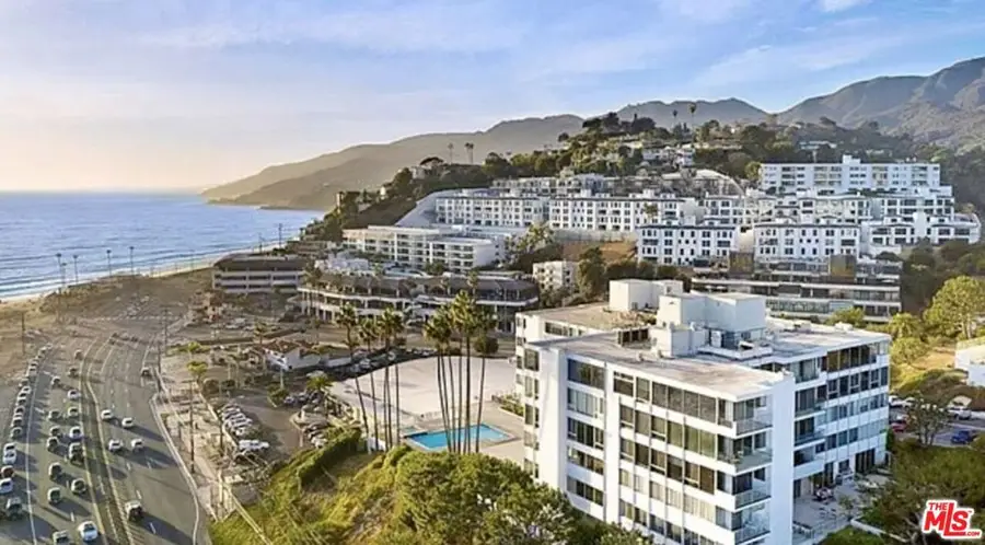 17350 W Sunset Boulevard #PH2, Pacific Palisades, CA 90272 - Image #2