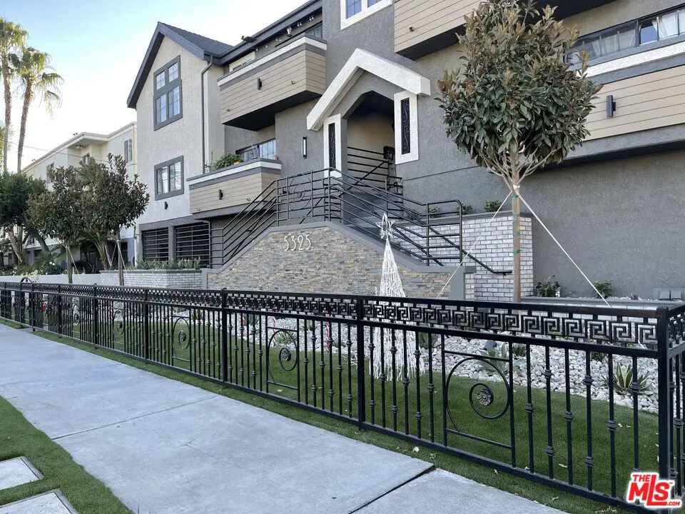 5325 Denny Avenue, North Hollywood, CA 91601 - Image #1