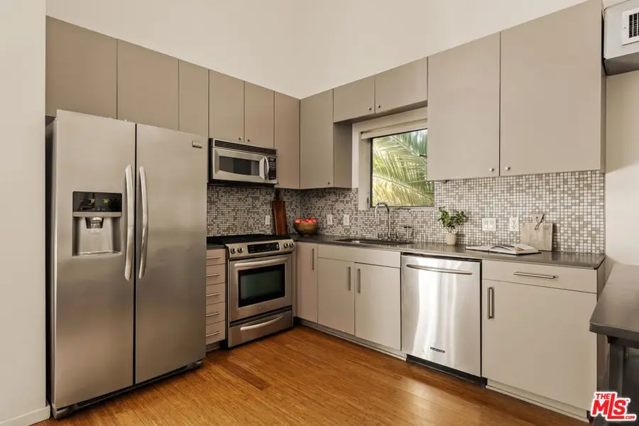 7062 Hawthorn Avenue #103, Los Angeles, CA 90028 - Image #3